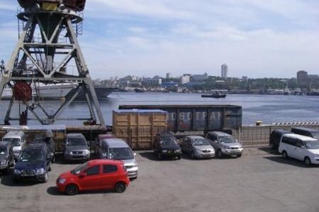 Во Владивостоке выявили 20 японских машин с повышенным уровнем радиации