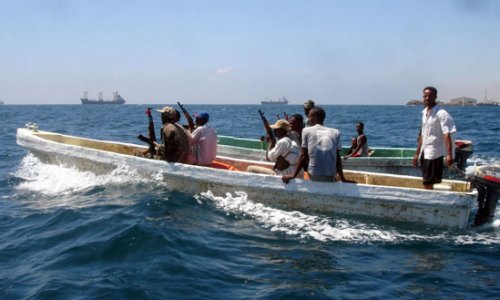 Сомалийские пираты освободили греческий сухогруз за шесть миллионов долларо ...