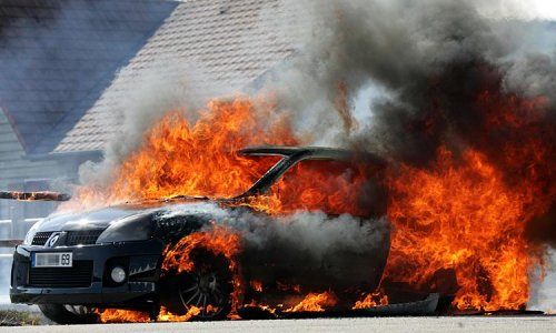 В Московской области на Киевском шоссе загорелся автомобиль