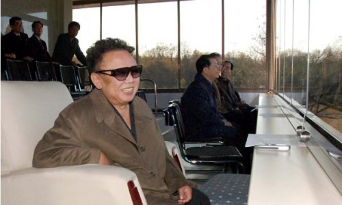 Ким Чен Иру предлагают отказаться от ядерного оружия
