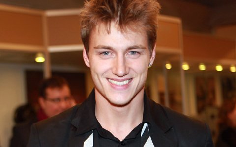Алексей Воробьев прошел в финал конкурса «Евровидении-2011»