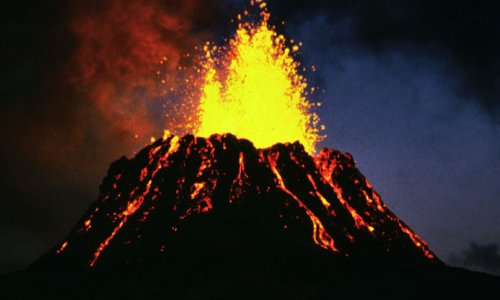 Эвакуация 3,5 тысяч человек из-за извержения вулкана Пуйеуэ