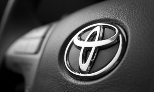 Продажи Toyota в России за полгода выросли на 85%