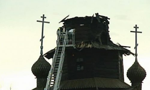 От удара молнии в Суздале загорелась Преображенская церковь