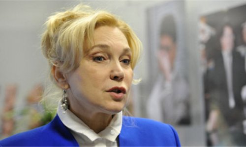 Актрису Захарову освободили из колонии