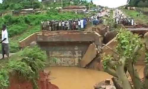 В результате наводнения в Нигерии погибли 102 человека