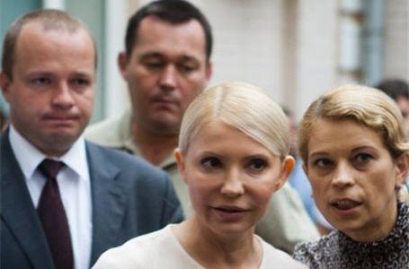 Юлия Тимошенко пришла в суд без косы