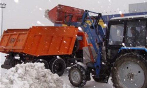 В Барнауле коммунальные службы работают в усиленном режиме из-за снегопада