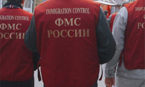 В центре Москвы начали задерживать мигрантов