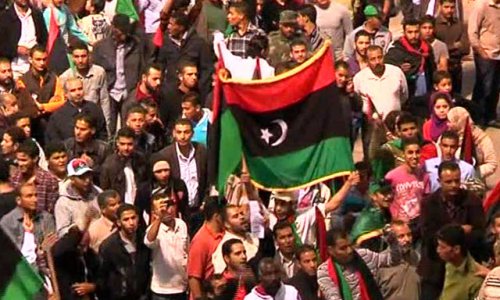 Стрельба в пригороде столицы Ливии продолжается
