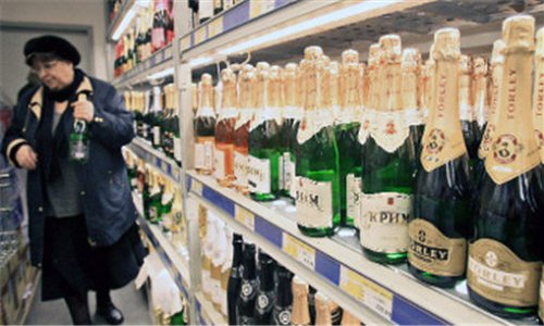 Продажа алкоголя в новогоднюю ночь в центре Москвы будет запрещена