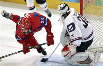 Российские хоккеисты юношеской Олимпиады в австрийском Инсбруке вышли в фин ...