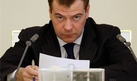 Дмитрий Медведев предложил на должность губернатора Волгоградской области б ...