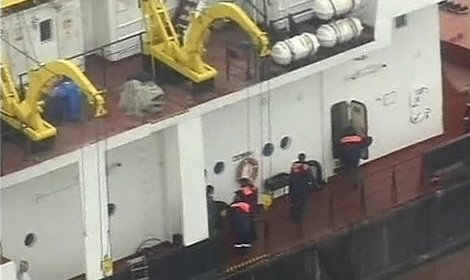 Из аварийного танкера «Каракумнефть» вылилось 200 кубометров топлива