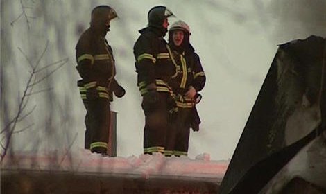 В торговом центре «Красный Яр» в городе Лесосибирске возник сильный пожар (видео)