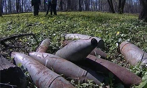 В башкирском поселке Урман снарядами усыпаны 10 гектаров вокруг воинской ча ...