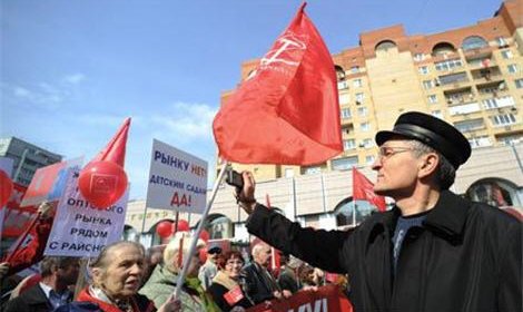 Более 40 тыс человек стали сегодня участниками первомайского шествия в Хабаровске