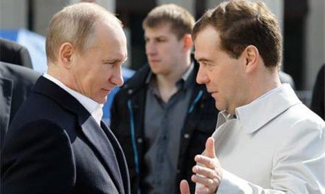 Медведев и Путин отметили Первомай в популярном пивном баре «Жигули»