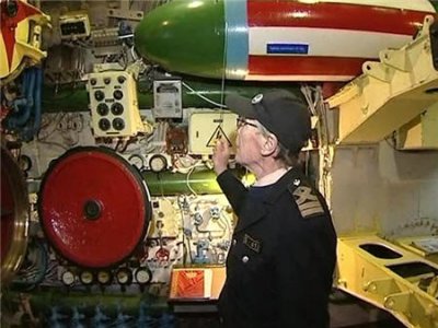 Плавучий музейный экспонат подводная лодка Б-413 отбуксирована на ремонт