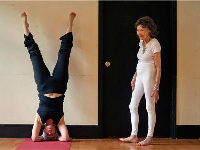 Тао Поршон-Линч - самая старая преподавательница йоги в мире