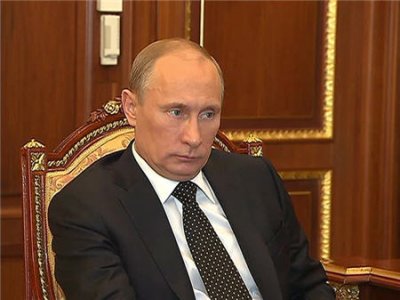Владимир Путин давал слово о том, что сократит число мигалок на дорогах