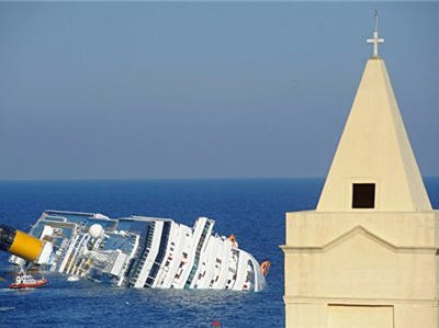 В Италии начинается операция по подъему затонувшего лайнера Costa Concordia