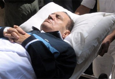 Хосни Мубараку разрешили не носить тюремную робу