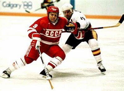 Сегодня скончался знаменитый советский хоккеист Владимир Крутов