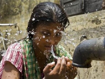 На востоке Индии от сильной жары скончались более 100 человек
