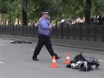 В столице в аварии погибли байкер и пешеход