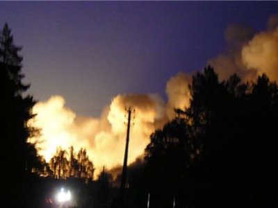 В Бузулукском районе Оренбургской области на складах рвутся боеприпасы
