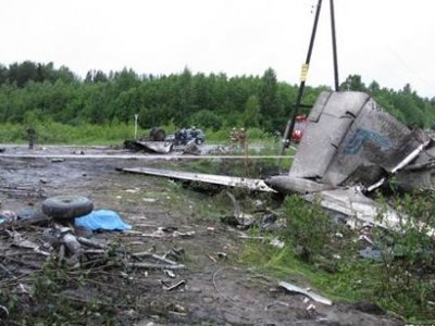 По делу о крушении самолета Ту-134 обвинения предъявлены чиновнику Росавиац ...