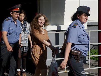 Продлен арест всем участницам Pussy Riot