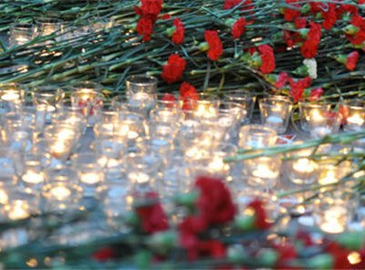 В День памяти и скорби на Поклонной горе в Москве зажгли 1418 свечей