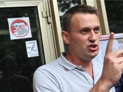 Руководство «Роснефти» пожаловалось на терроризирующего их Навального