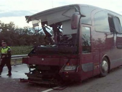 В результате ДТП в Ростовской области минувшей ночью погибли три человека