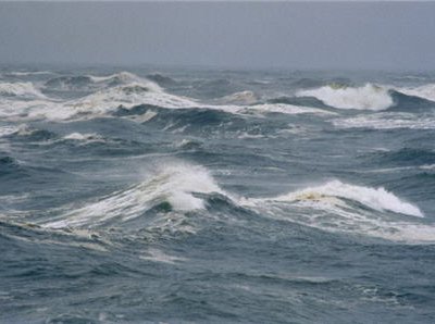 В Охотском море без вести пропал пассажир с транспортного рефрижератора