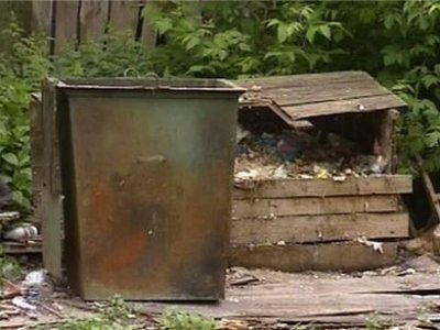 В Подольске мужчина выкинул труп в мусорный контейнер