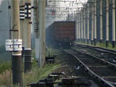 На Украине в Луганской области в отставшие вагоны врезался дизель-поезд