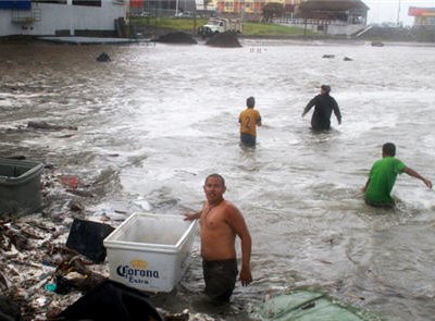 В Мексике 7 человек погибли в результате тропического циклона «Эрнесто»