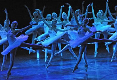 Легендарным «Лебединым озером» открывается сегодня Театр «Кремлевский балет ...