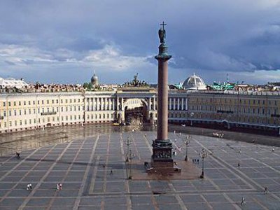 В Петербурге отметили юбилей Александровской колонны
