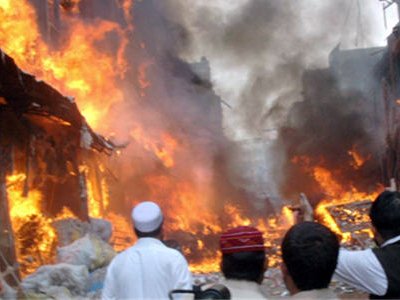 В результате пожара на швейной фабрике в Пакистане погибли 60 человек