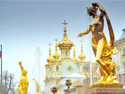 В пятницу в Петергофе начнется традиционный праздник фонтанов