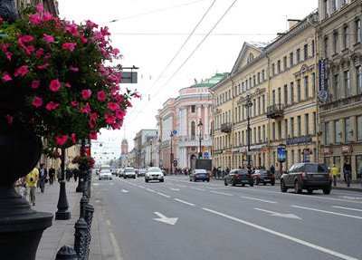 В Санкт-Петербурге полиция ищет пропавшую восьмиклассницу