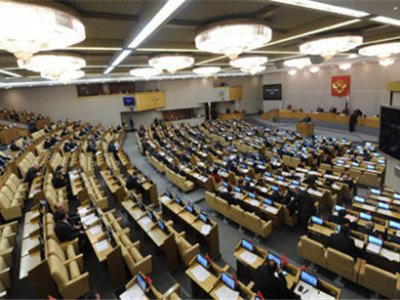 Госдума создаст новый, тридцатый комитет по СМИ и намерена лишить слова на месяц Илью Пономарева