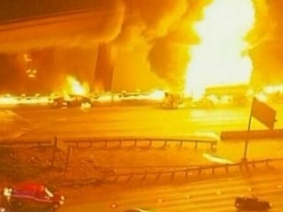 В Петербурге на автомойке грузовых машин взорвалась цистерна бензовоза
