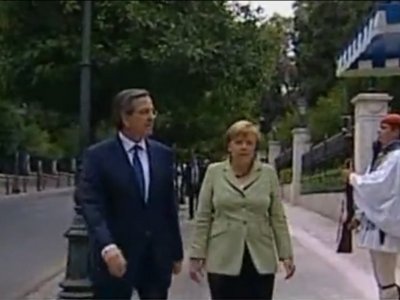 Меркель решила оставить Грецию в Еврозоне