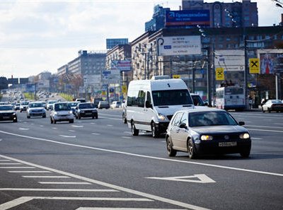 В Москве начали работать пять новых выделенных полос для общественного транспорта