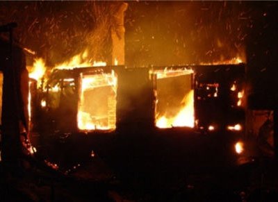 При пожаре в Красноярском крае в четверг погибли четыре человека, в том чис ...
